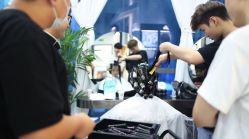 -U·NI SALON 造型