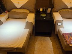 -金色印象·4k影院式足体养生(龙腾路店)