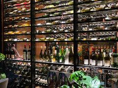 酒墙-Oyster Talks 四度蚝法餐厅