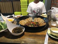-每食每刻·皖北新民地锅鸡