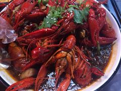 -虾弄弄海派小龙虾·牛羊蝎子火锅