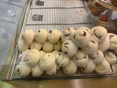 蔓越莓牛奶包-PAPER STONE BAKERY(天汇广场店)