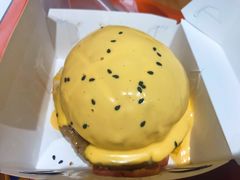 芝士熔岩牛肉汉堡-前进5路汉堡炸鸡(汉街skp店)