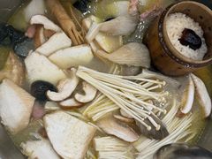 -朴小妹人参鸡汤火锅(长白山万达店)