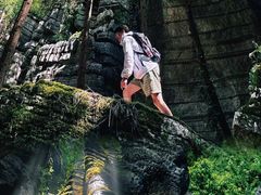 -梭布垭石林景区