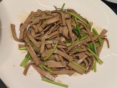 -湖畔鲁菜·二十年老字号餐厅(大明湖店)