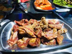 -马路牙子烧烤音乐酒馆(望京店)