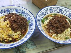 豌豆杂酱面-渝之汇牛肉豌杂面