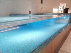 -涨巢·潮玩水疗局