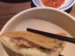 鲜肉饼-肖四女乐山跷脚牛肉(南汇大学城生活广场店)