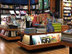 -西西弗书店&矢量咖啡(凯德晶萃广场店)