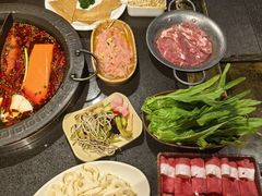 -宽板凳老灶火锅(台湾街店)