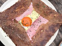 鸡蛋蘑菇熏肉荞麦可丽饼-RAC BAR(安福路店)