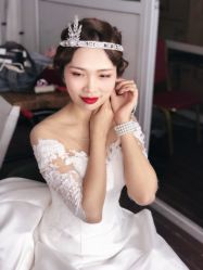 -莫小姐婚纱