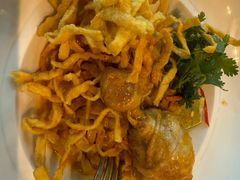 -Chom Cafe and Restaurant