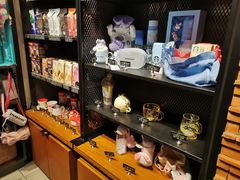 零售区-星巴克(上海虹桥新天地二店)