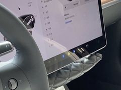 -TESLA 特斯拉(上海太古汇体验店)