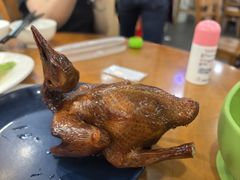 红烧乳鸽-煲煲掂风味煲仔饭餐厅(西区店)