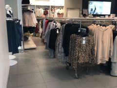 -H&M(鹏欣水游城店)