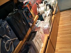 -百新书局(尚悦湾店)