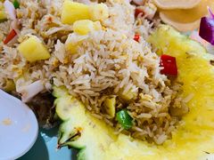 菠萝海鲜炒饭-河内街越南融合菜(侨港店)