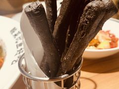 蘸汤吃的黑油条-太二酸菜鱼(福州泰禾店)