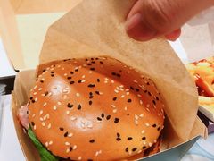 -麦当劳(乳山路店)