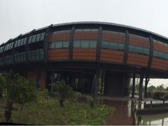 -上海滴水湖皇冠假日酒店