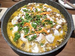 -山城外·非遗酸菜鱼(财富中心店)