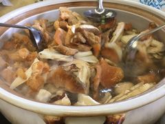 -东巴谷野生菌火锅餐厅