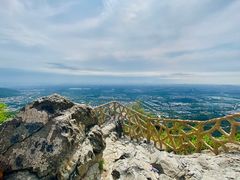-鬼笑石后山停车场