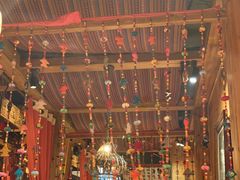 -老牌坊云南鱼豆花火锅(爱建店)