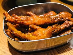 弄堂里的卤鸡爪-弄堂里·寻味杭州(湖滨银泰in77C区店)