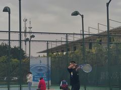 -成都高新创新角度网球俱乐部
