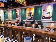 大堂-陈光记烧腊(长寿路店)