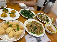 -正宗普宁豆干坊·洪记砂锅粥(红领巾路店)