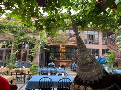 -拾光音乐餐酒吧(告庄星光夜市店)