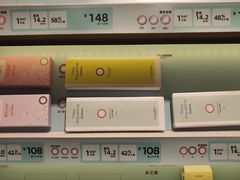 -LOOK眼镜·蔡司依视路配镜(宝山万达店)