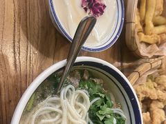 -云阿蛮云南生烫牛肉米线(奉贤路店)