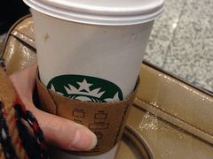 iphone_upload_pic-星巴克(上海虹桥站2A检票口)
