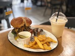 -HELLO 27 意面·沙拉·帕尼尼