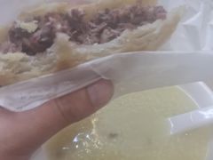 -闫家驴肉老店(华电一校店)