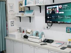 -世龙世家灰指甲·甲沟炎·跖疣护理·修脚(东江湾路店)