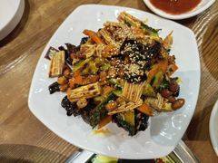 -喇喇排骨火锅·传统韩式脊骨汤(望京西园总店)