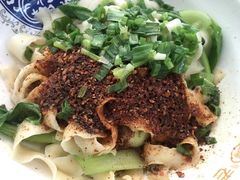 油泼面-左左香老潼关肉夹馍(龙山一路店)
