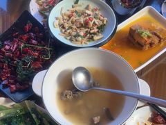 -隔壁老王·家常云南菜(花巷店)