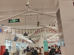 -同济大学本部学苑饮食广场