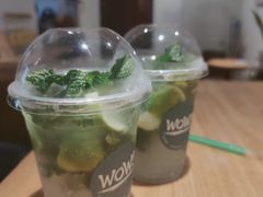 -WOW coffee