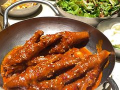 -蚂蚁洞·烤肉大营地(上海静安大悦城店)