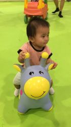 -维佳童话镇演出现场(徐东店)